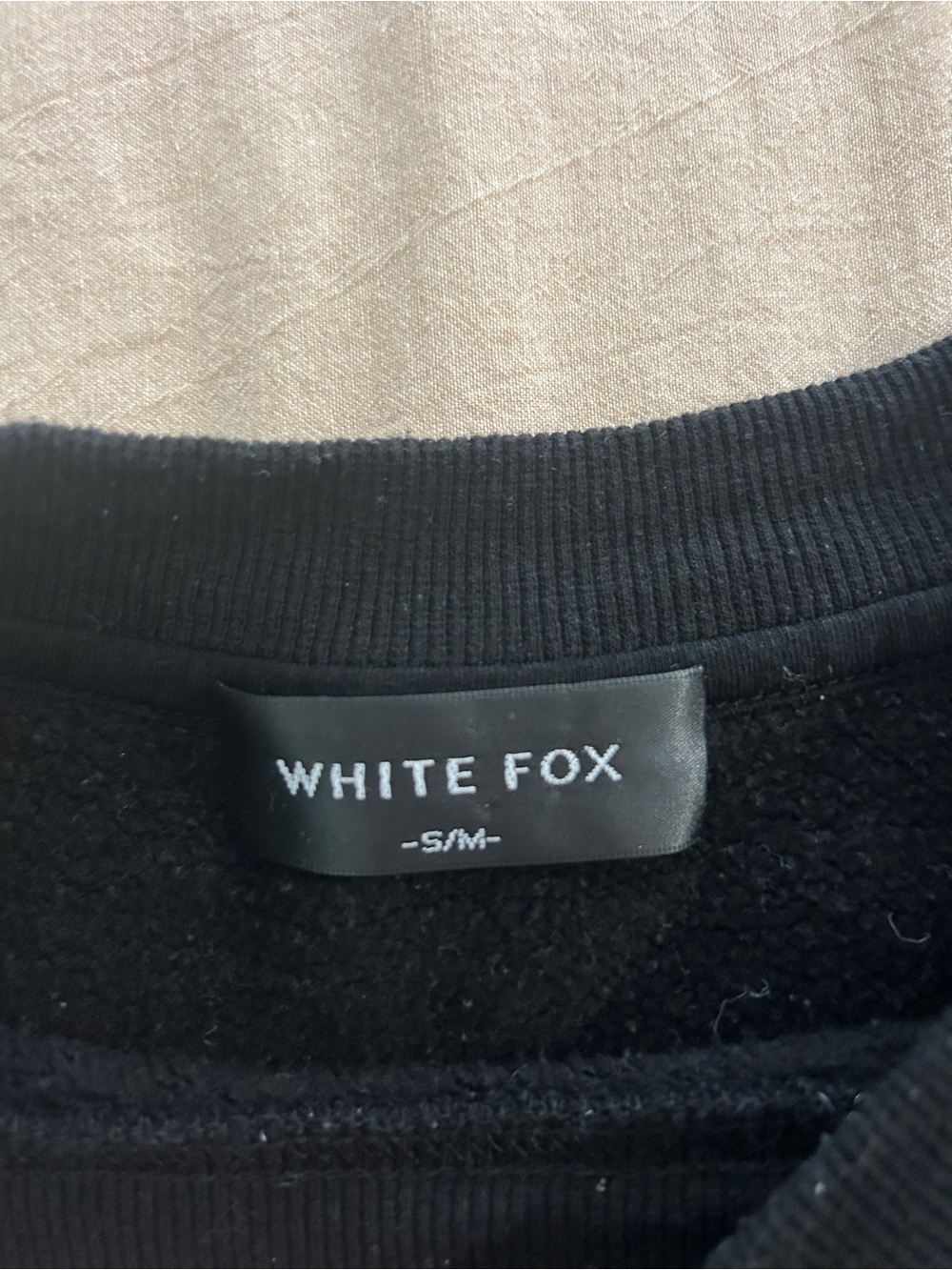 White Fox Boutique Beverly Hills Crewneck Sweatshirt Black Size S/M - Picture 2 of 4